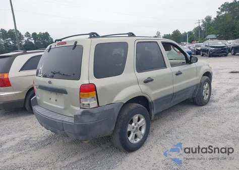 2005 Ford Escape Xlt z USA, uszkodzony, nr VIN 1FMYU93145KA20548